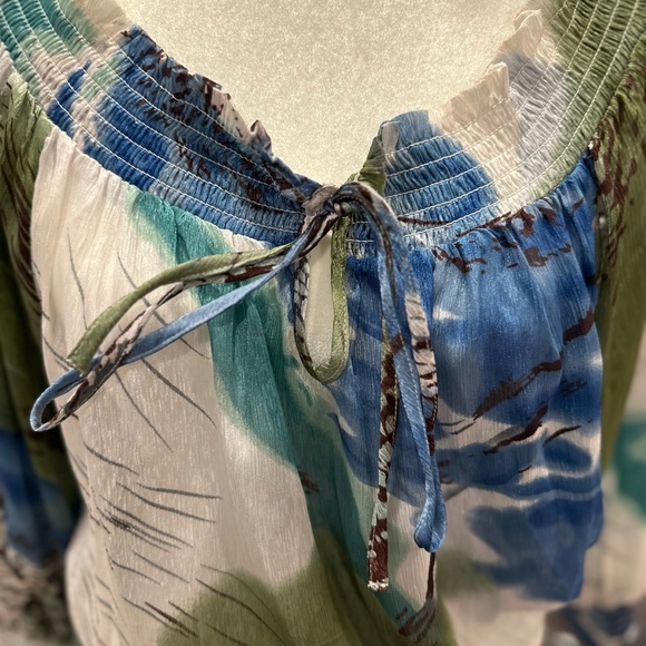 Mandee Multi color Print Sheer Top Size M - Picture 5 of 8